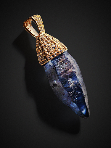 Arido 18k yellow gold aquamarine diamond pendant